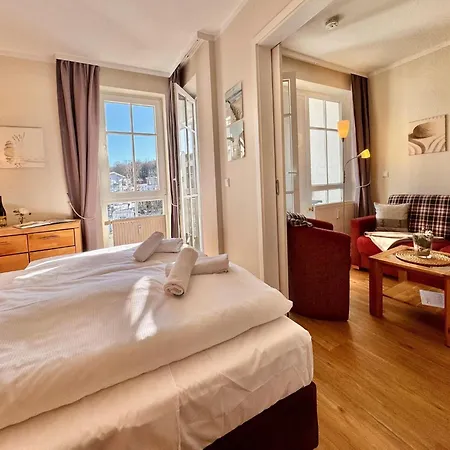 Im Seepark Mit Balkon Und Ahoi-rabatt * Sellin (Rugen)
